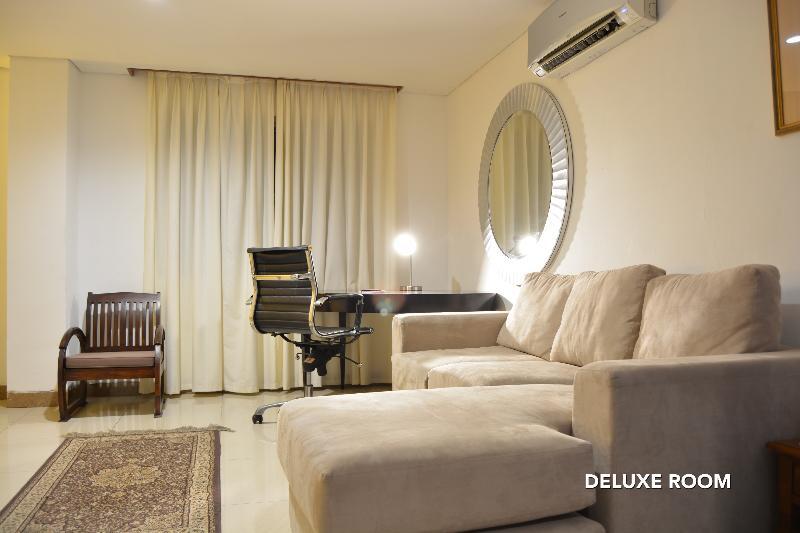 W Home Cikatomas Jakarta Kültér fotó