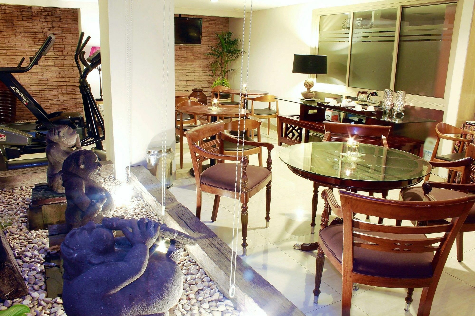 W Home Cikatomas Jakarta Kültér fotó