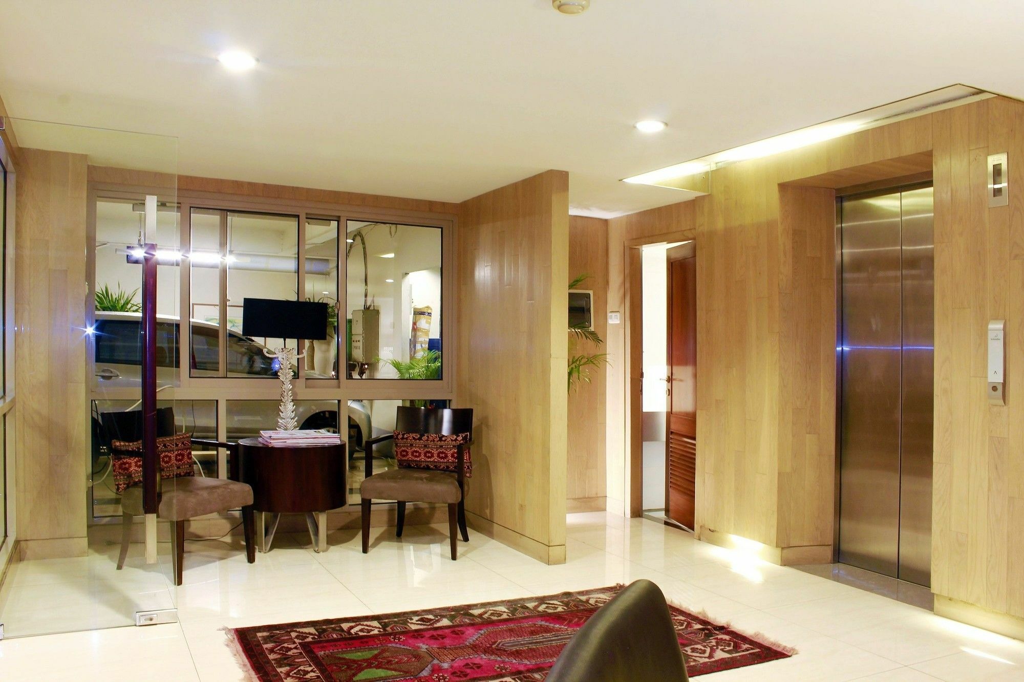 W Home Cikatomas Jakarta Kültér fotó